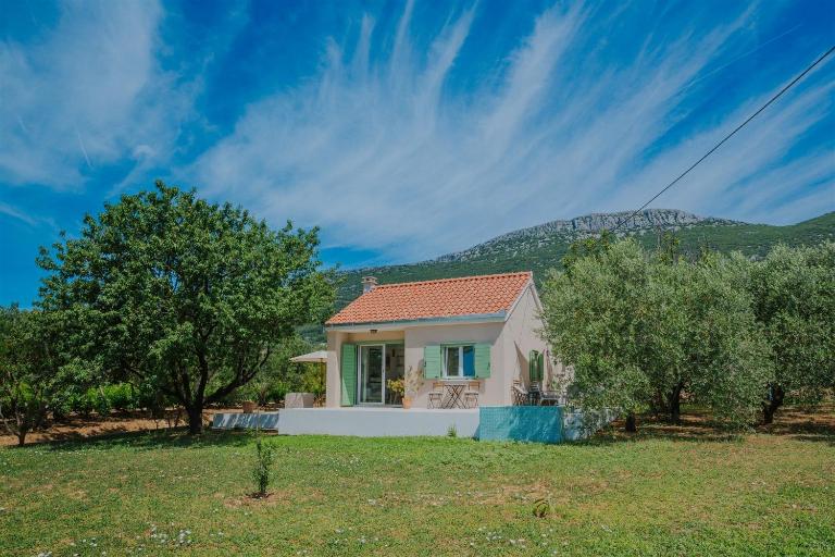 Captain`s Cottage - B&B Kutleše
