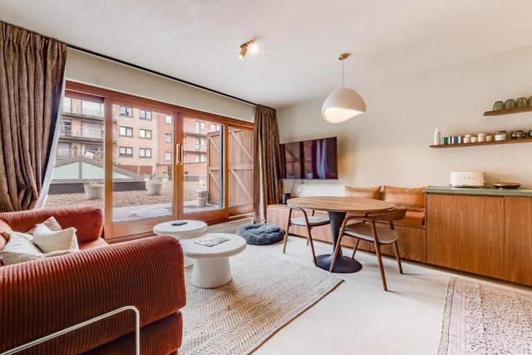 Knokke center Design, terrace & beach within walking distance - B&B Knokke-Heist