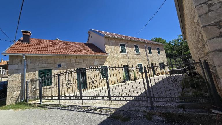 Old Stone House - B&B Lovreć