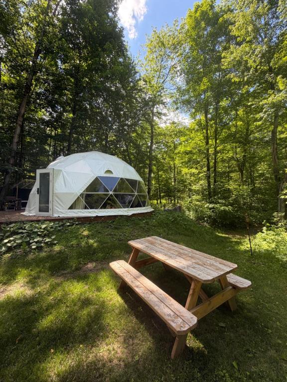 Le Dôme, nature, ressourcement et sauna - B&B Lac-Brome