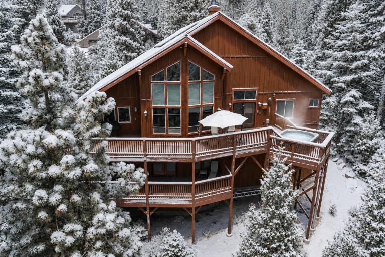 Shaver Dreamin - Mountain Views, Hot Tub Nights - B&B Shaver Lake