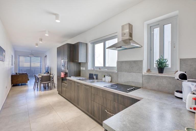 New modern Penthouse in St Paul's Bay by SF Homes - B&B San Pawl il-Bahar