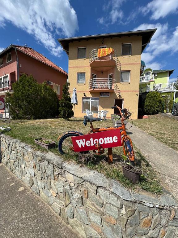 Deskom Žuta Vila - Ferienwohnung Veliko Gradište