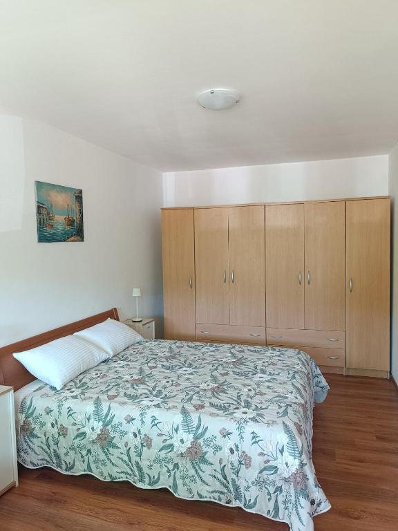 Quiet apartment - Free parking - 5 min to center - B&B Buccari