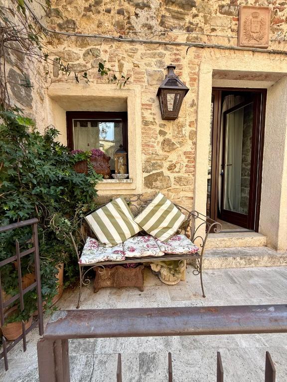 Elegant loft in the hills of Tuscany - B&B Montemerano