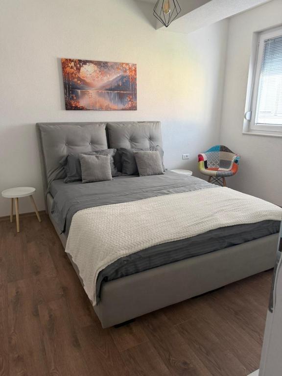 Janik Apartment Ohrid, City Center, Fast WiFi - B&B Ocrida