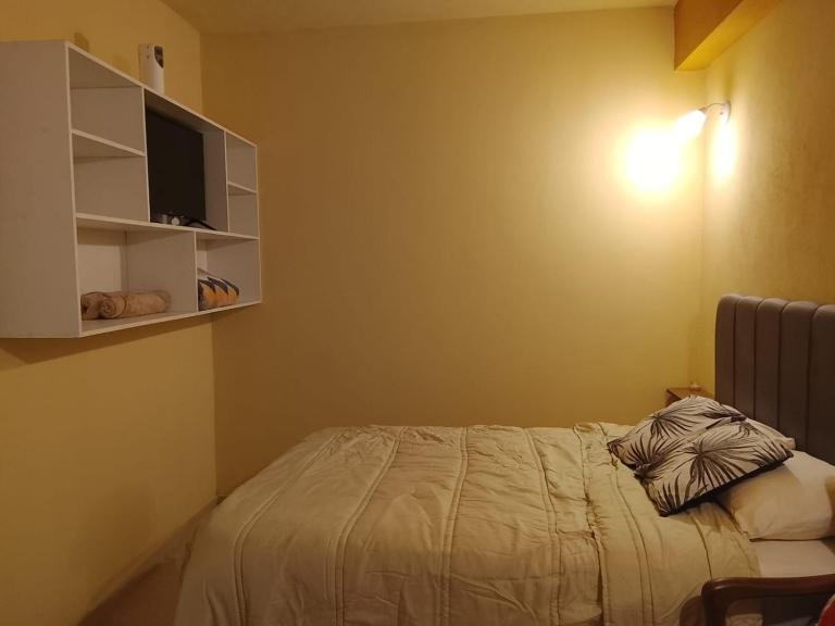 Mi Hábitat Lambaré - Habitaciones con Baño Privado, Cocina y Comedor equipados con electrodomésticos, con Quincho al Aire Libre - B&B Asunción