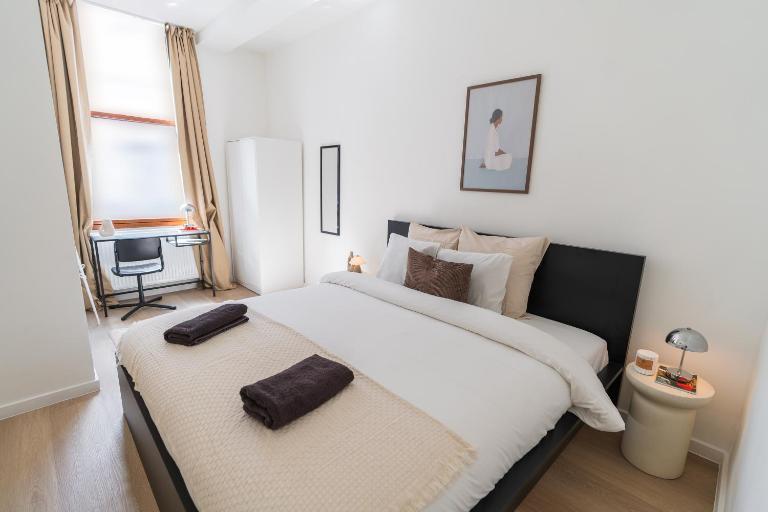 Stylish 1BR Apt, with Living Room in Central Ghent with WiFi & TV - Bed and Breakfast Gent