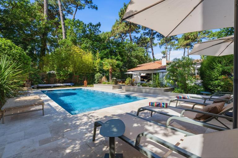Villa esprit lodge au Pyla-sur-Mer avec piscine, 150m plage - B&B La Teste-de-Buch