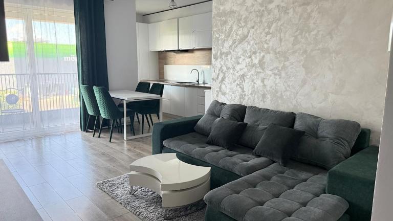 Columna 12 - Modern Apartament near Vivo Mall - B&B Floreşti