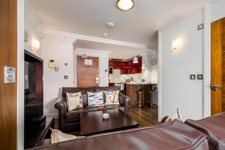 Swallows - apartment within a short walk of the beach - B&B Bournemouth