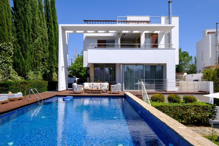 Akamé Luxury Beach Villa by Nomads - Private Pool & Jacuzzi - Bed and Breakfast Pólis