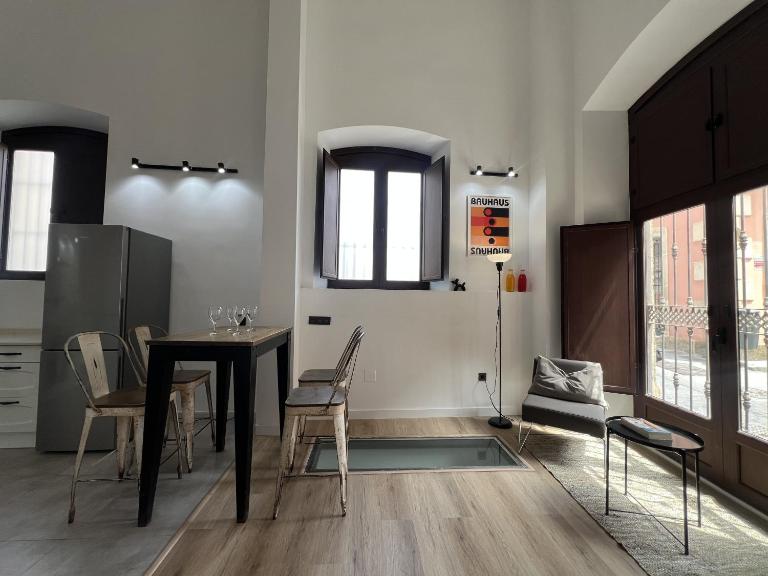 LOFT 2 Torre del Homenaje - Bed and Breakfast Almería