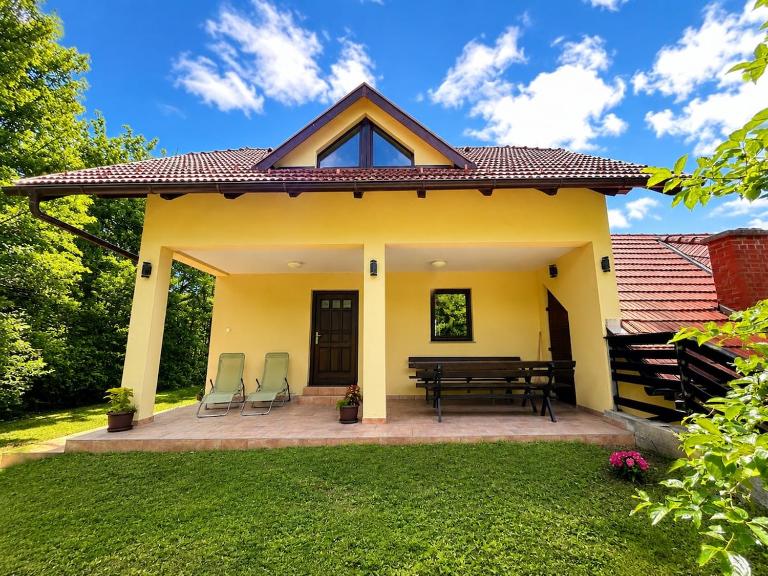 Digital Detox House Haloze - Bed and Breakfast Podlehnik