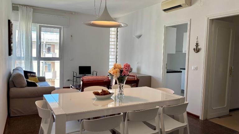 Spacious and central - 5 minutes from the beach - B&B Bibione