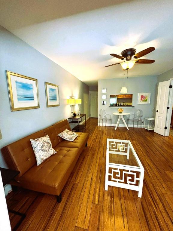 Cozy Downtown Vibe Near Everything Austin - B&B Austin