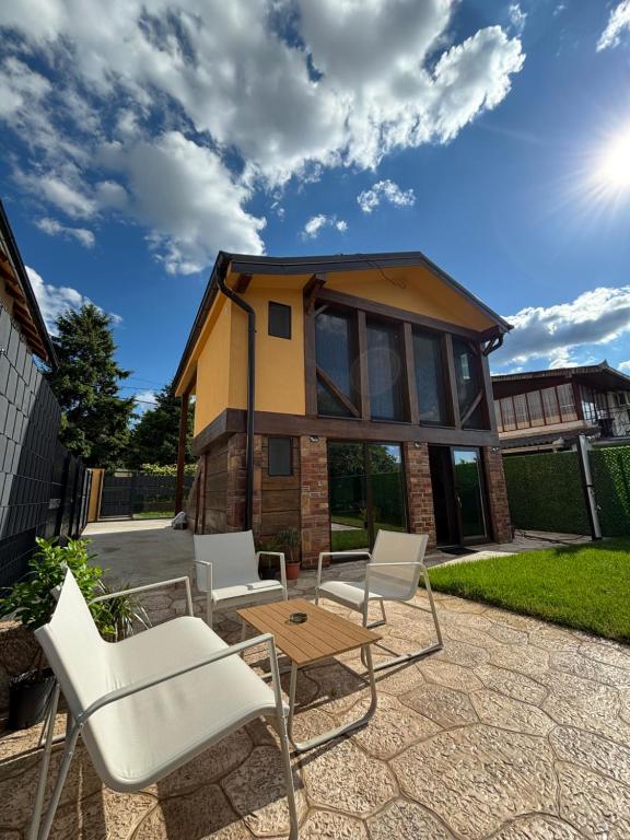 Vila Luminis - Bed and Breakfast Seone
