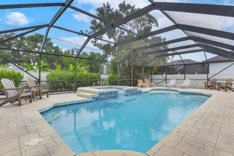 4 Mi to Siesta Key Beach! Spacious Family Getaway - B&B Sarasota