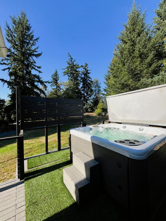 Encanto House A Forest Haven - Bed and Breakfast Marysville