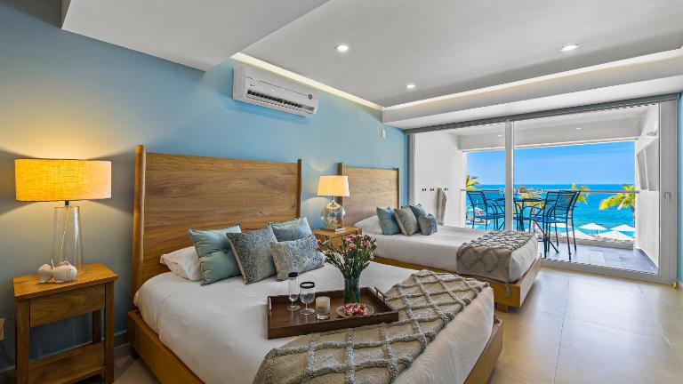 Gorgeous 1BR Condo with Pools & Sea Views - B&B Puerto Vallarta