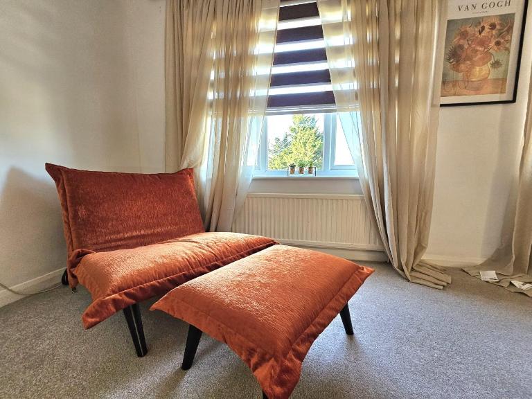 2 Bed apartment near Heathrow - B&B Uxbridge