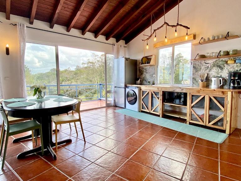 Villa Amanecer - B&B Fenais da Luz