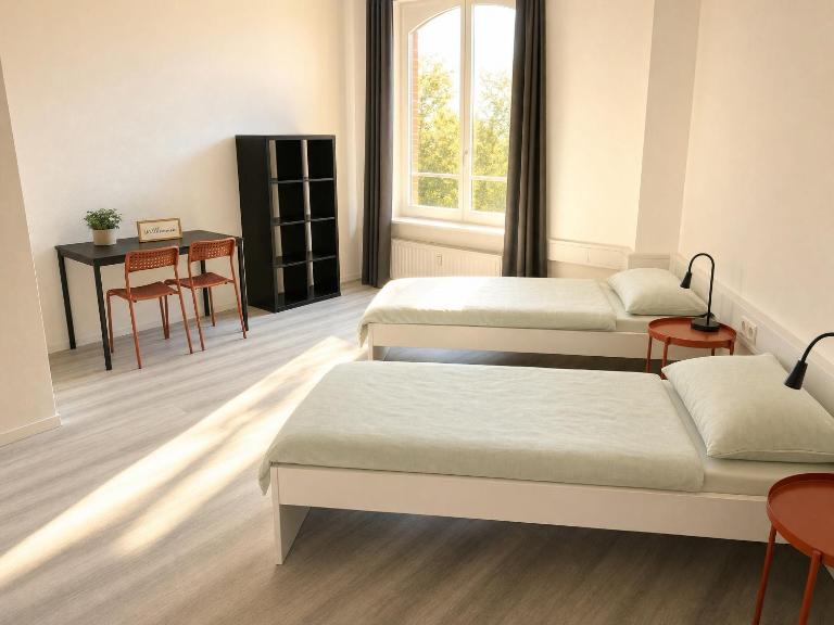 Hotel HELMUT - Erfurt Bahnhof - B&B Erfurt