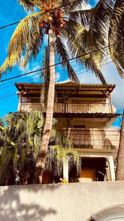 Balkon DAlbion 3 Mins Walk to beach - Ferienwohnung Albion