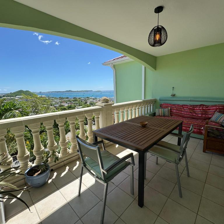 Le SPRITZ - Appartement d'une chambre VUE MER - B&B Marigot