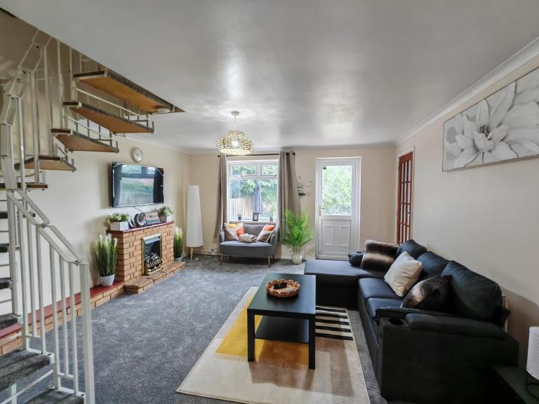 Elegant Stay in Birmingham for Contractors,Family and Professionals - B&B Birmingham