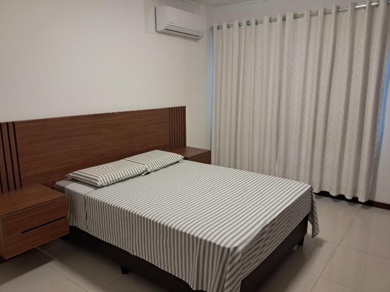 Amplio apartamento con suite, sala y garaje para persona sola o pareja - B&B Santa Cruz de la Sierra