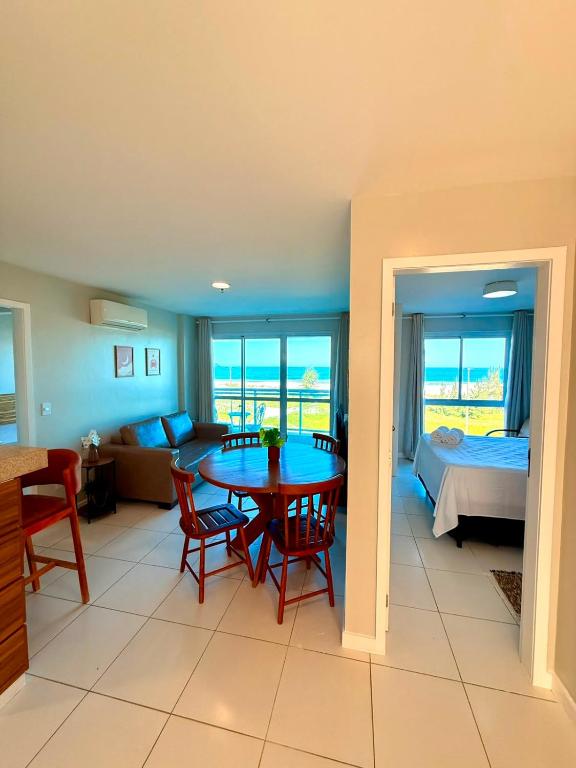 APARTAMENTO I MANDAI COM VISTA MAR - com suite - B&B Cabo Frío