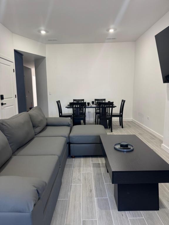 Near downtown nest - B&B Chicago