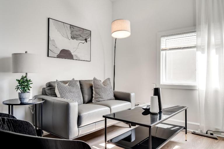Cozy 3BR Monthly Stays Quiet East Ottawa - Chambres d'hôtes Ottawa