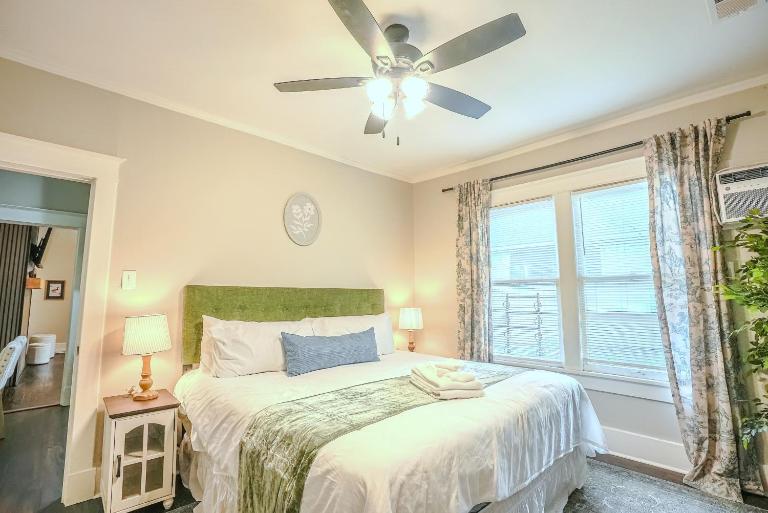 Centrally Located King Bed Midtown Liberty 2697 - B&B Memphis