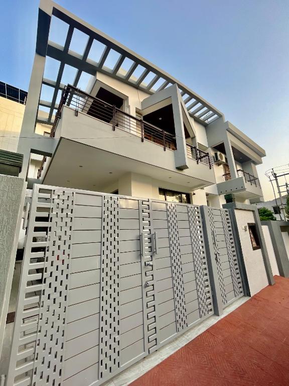 Vi Homes-A 3BHK HomeStay - B&B Jaipur