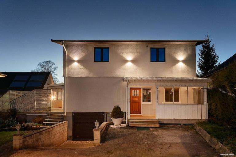 Spacious villa with garden, hot tub & patio, near the sea - Bed and Breakfast Heberg