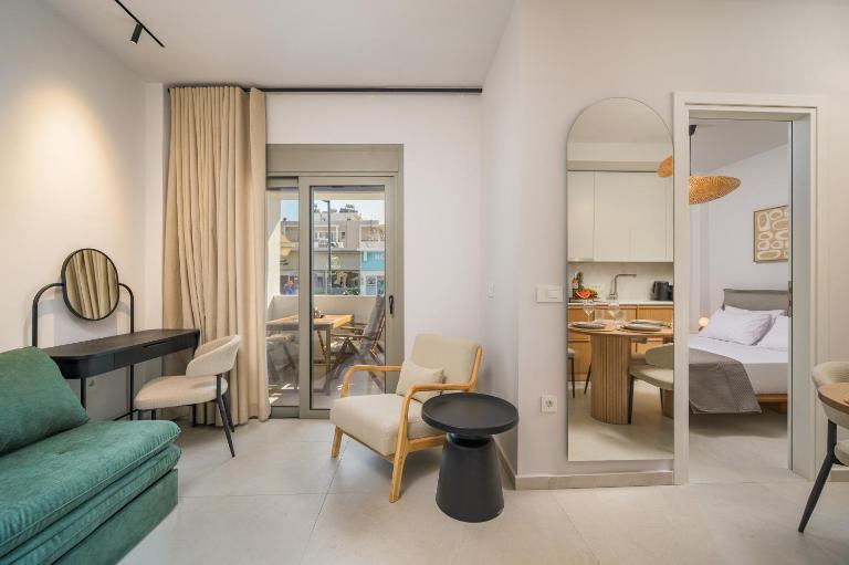 OKTO - Averof 98 Living - B&B Kos