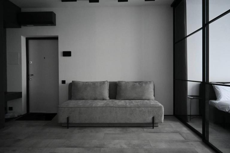 Modern Dark Minimalist Apartment with Panoramic Views - Ferienwohnung Lwiw