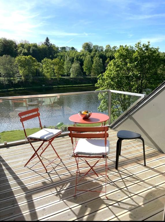 Studio cosy avec vue lac au coeur des Ardennes - B&B Vielsalm