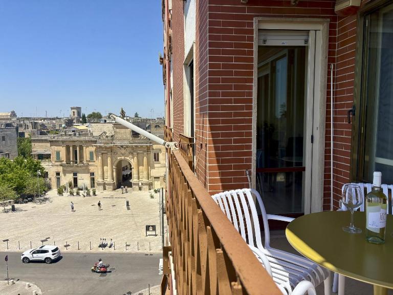 ELECTASTAYS - Italia 6 Apartment - B&B Lecce