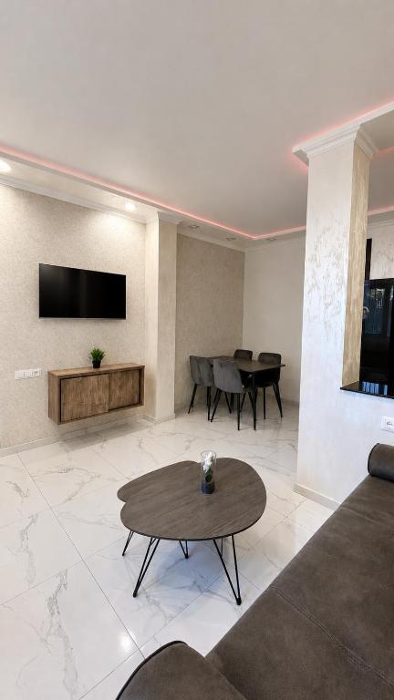 Seasons Vibe Apartment Downtown Yerevan - Bed and Breakfast Jerevan