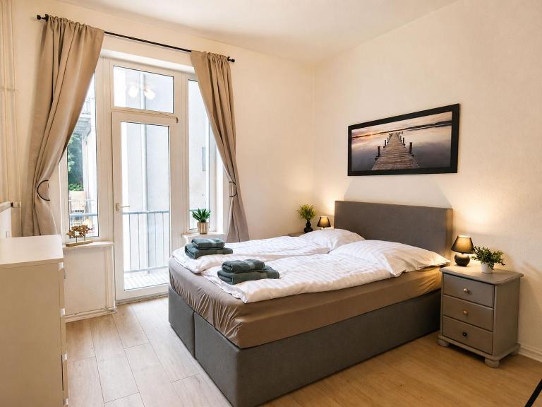 fewo1846 - Koje St -Jürgen-Treppe - zentral gelegene Altbauwohnung mit 2 Schlafzimmern - B&B Flensburg