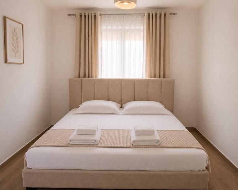 Pine Villa - B&B Fier