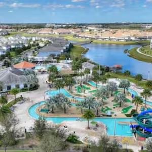 Fall Getway with Heated Pool and Free Parking - B&B Kissimmee