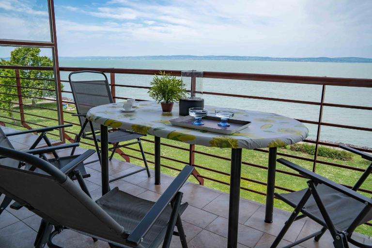 Panorama-balaton apartman - B&B Siófok