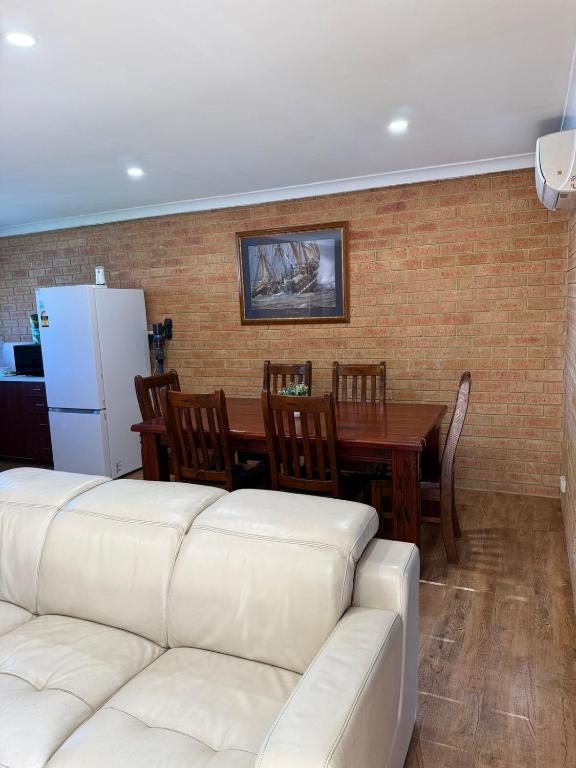 Corner unit 1x1 self-check in - B&B Geraldton