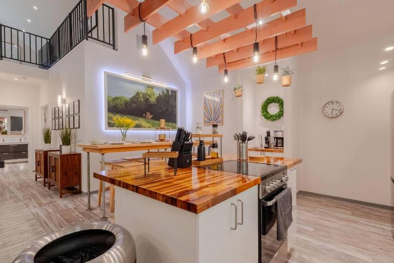 Luxury Barndo 2B Europe Style Farm Stay Fresh Eggs - Chambres d'hôtes Jefferson City