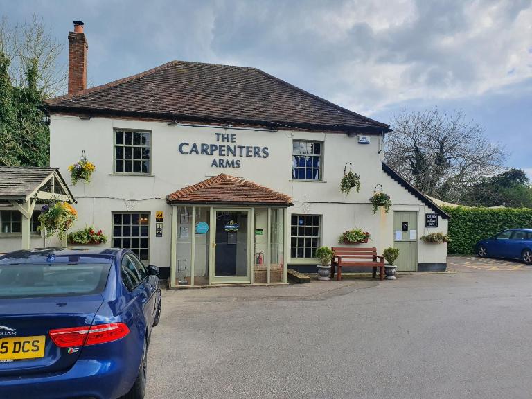 The Carpenters Arms - B&B Newbury