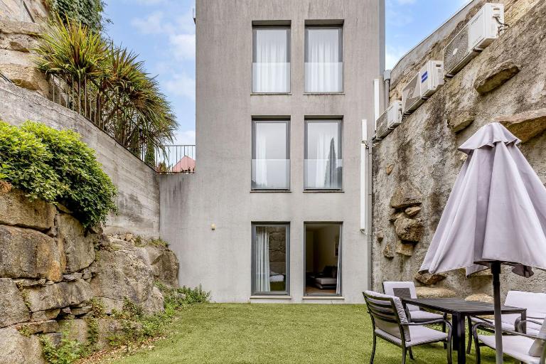 Samasal Trindade Apartments - B&B Porto